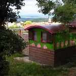 Κάμπινγκ Le Git'an Roulotte *