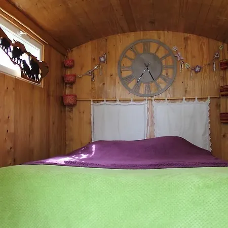 Campsite Le Git'an Roulotte Bessey